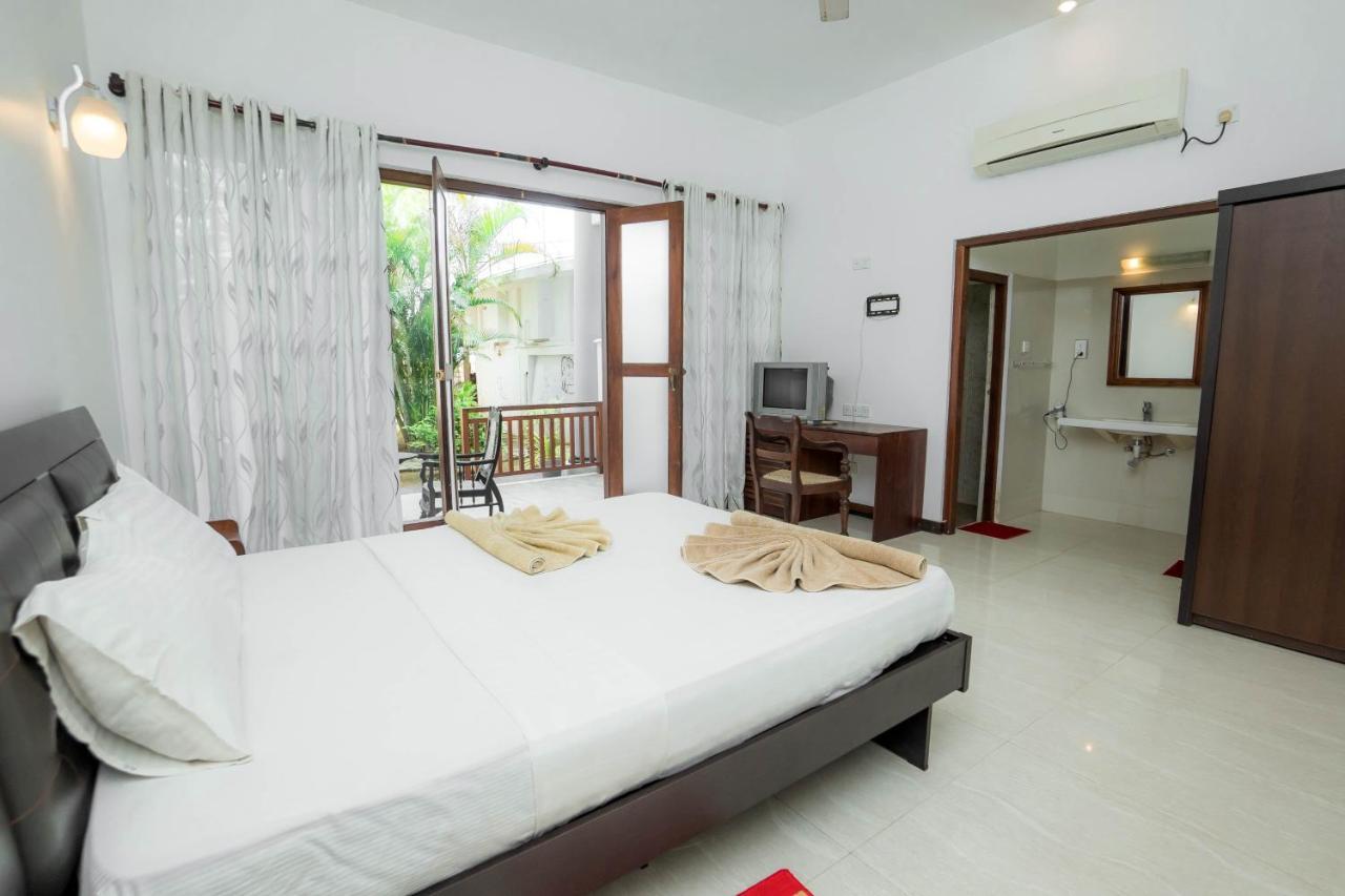 Hotel Neptune Bay Unawatuna Beach ภายนอก รูปภาพ