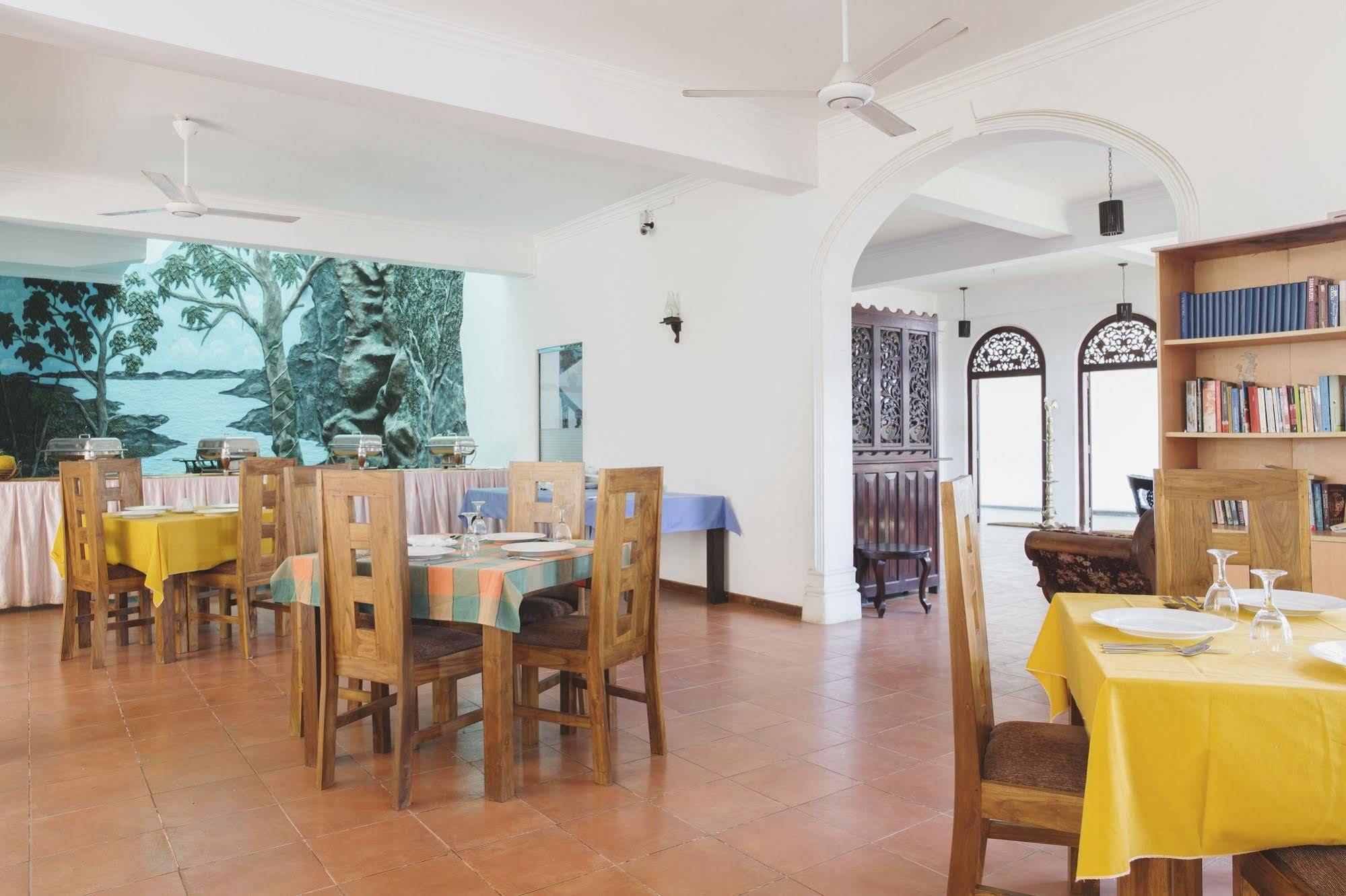Hotel Neptune Bay Unawatuna Beach ภายนอก รูปภาพ