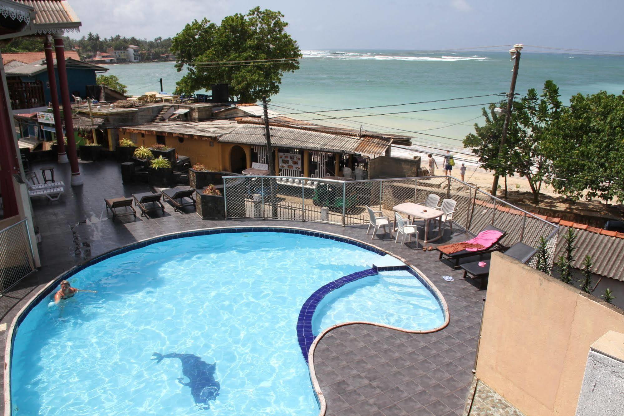 Hotel Neptune Bay Unawatuna Beach ภายนอก รูปภาพ